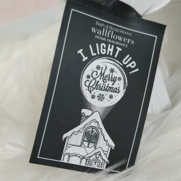 Bath body works Santa workshop plugs - Picture 2 of 3